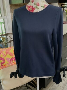 J Crew Sweatshirt Women’s XS Navy Blue Bow Tie Sleeve Classic Preppy New G8374